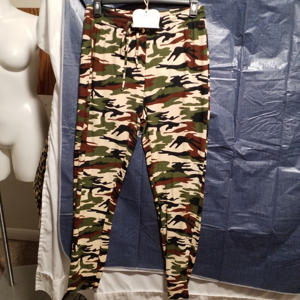 Military green legging / sweatpants